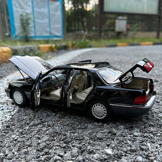 1:18 Lexus LS400 Diecast Metal Model Car | Classic Roof, Vintage Collectible